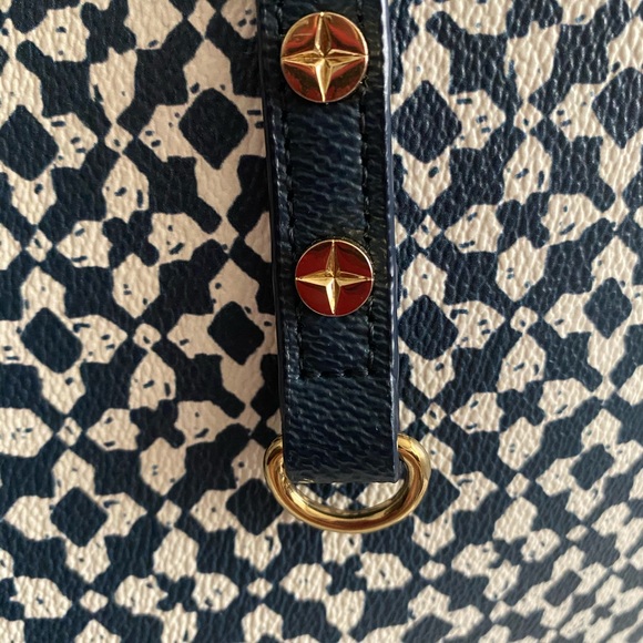 USED WONDER TOTE BAG - Picture 5 of 16